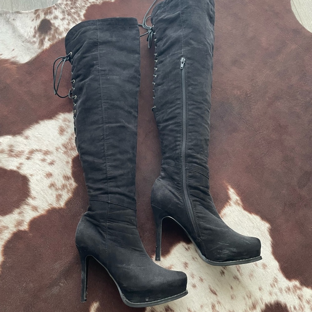 Steve Madden over the knee boots! 🖤